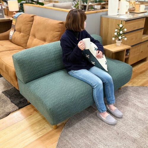 ぽってりフォルムのかわいいソファ