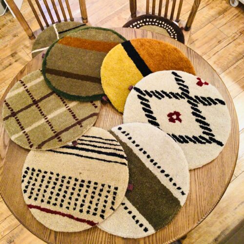 シートクッションで椅子も冬支度♪