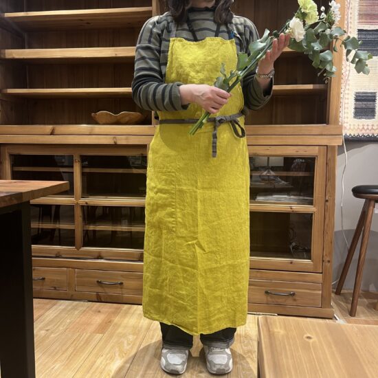 エプロンの人気色はどーれだ？