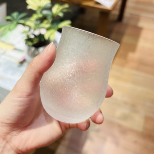 いつものグラスからちょっと涼しげに。