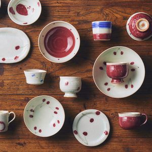 売上実績NO.1 ぽってりと温かみのある「信楽焼 巌陶房さん」の器 DOUBLEDAY - 食器