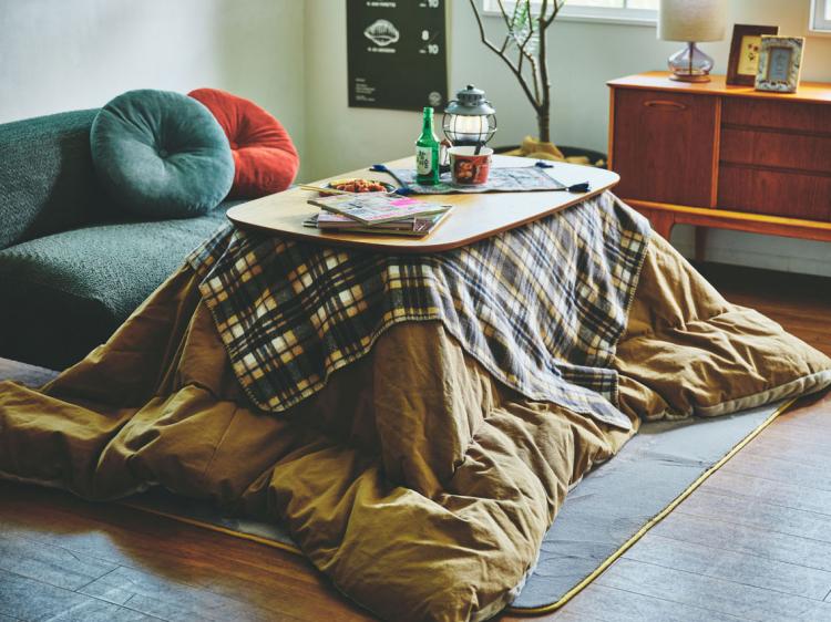 高さが変えられるこたつ